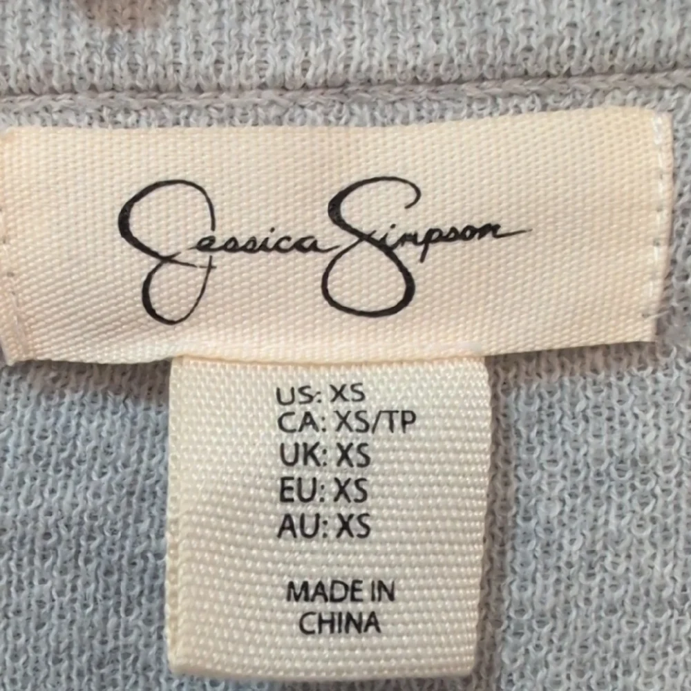 Jessica Simpson Gray Cardigan Sweater - Picture 2 of 4